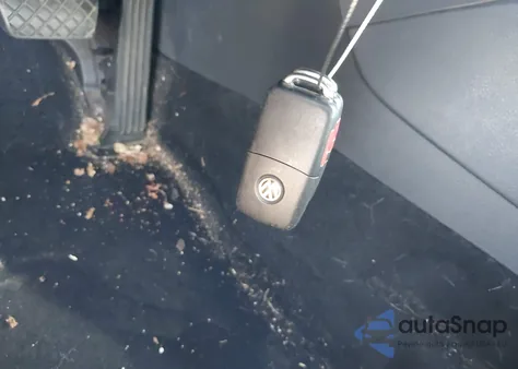 2016 Volkswagen Jetta 1.8T Sport z USA, uszkodzony, nr VIN 3VWD17AJ2GM295749